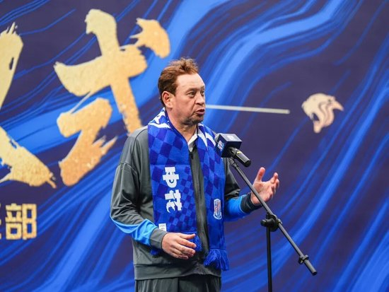 申花2026赛季出征:新援亮相,谷际庆称背负前所未有压力 申花2026赛季出征:新援亮相,谷际庆称背负前所未有压力