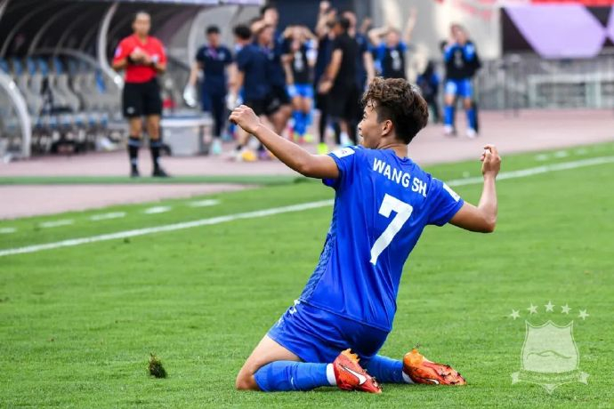 半决赛2-0力克胡志明市 武汉女足剑指首届亚冠冠军