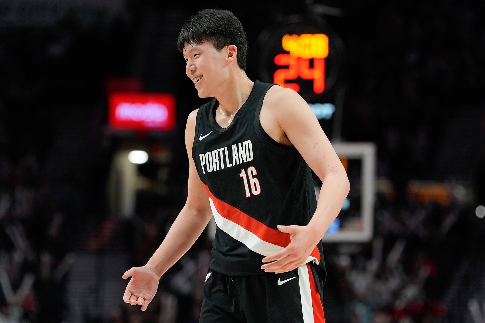 杨瀚森:NBA与CBA都强调团结协作 体育无国界