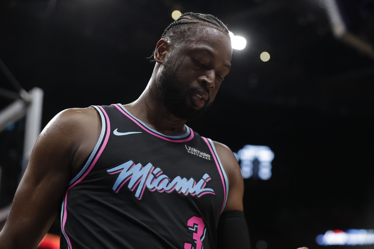 韦德自曝2008年深陷抚养权纠纷：球场是避难所，那两小时让我掌控一切