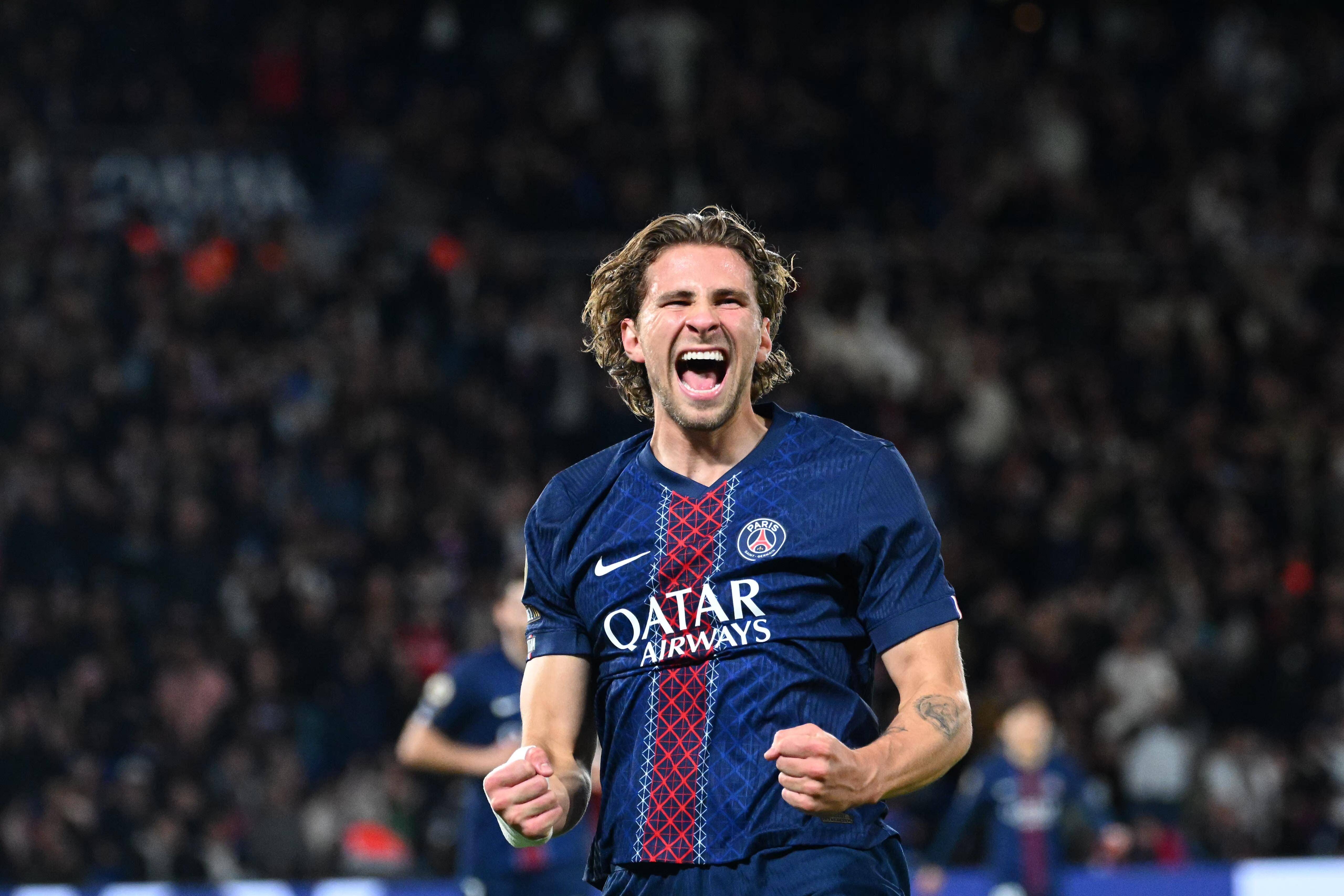 伊劳拉上任前锁定旧部 利物浦接触巴黎中卫扎巴尔尼