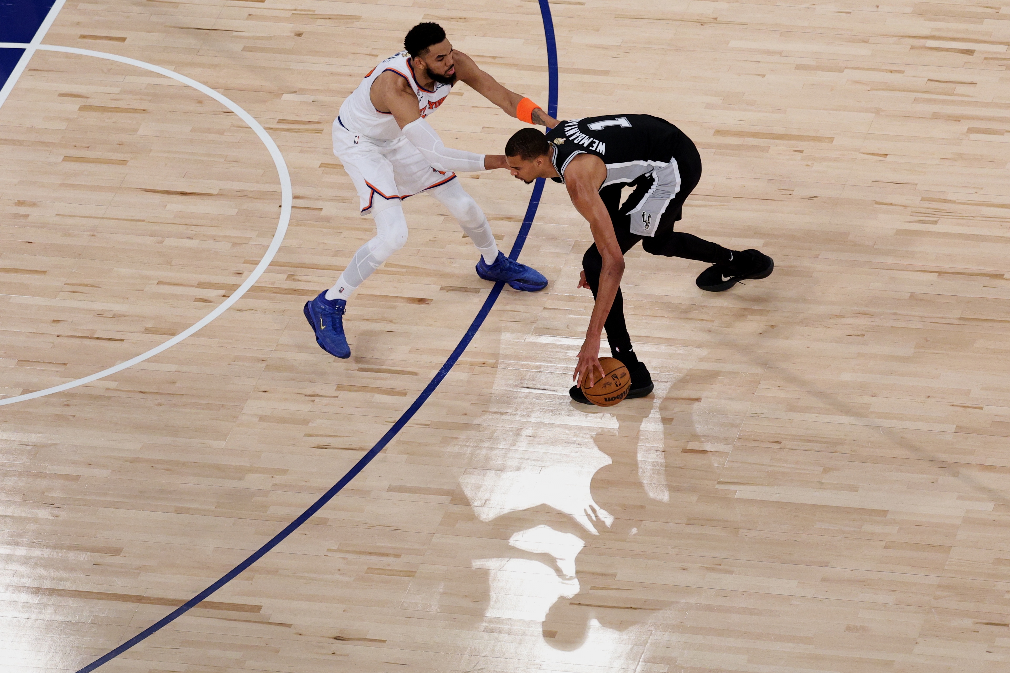 追梦:文班亚马脏动作本应累计两场停赛,NBA选择性宽恕合理 追梦:文班亚马脏动作本应累计两场停赛,NBA选择性宽恕合理